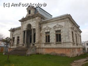 [P05] Huși - Casa Adam Mitache, fost Muzeu orășenesc, astăzi în ruină. » foto by iulianic
 - 
<span class="allrVoted glyphicon glyphicon-heart hidden" id="av1361238"></span>
<a class="m-l-10 hidden" id="sv1361238" onclick="voting_Foto_DelVot(,1361238,17315)" role="button">șterge vot <span class="glyphicon glyphicon-remove"></span></a>
<a id="v91361238" class=" c-red"  onclick="voting_Foto_SetVot(1361238)" role="button"><span class="glyphicon glyphicon-heart-empty"></span> <b>LIKE</b> = Votează poza</a> <img class="hidden"  id="f1361238W9" src="/imagini/loader.gif" border="0" /><span class="AjErrMes hidden" id="e1361238ErM"></span>