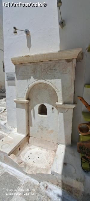 [P67] Paros, cea de-a doua fântână construită de Nicolae Mavrogheni, domnul fanariot al Țării Românești » foto by irinad
 - 
<span class="allrVoted glyphicon glyphicon-heart hidden" id="av1526157"></span>
<a class="m-l-10 hidden" id="sv1526157" onclick="voting_Foto_DelVot(,1526157,17461)" role="button">șterge vot <span class="glyphicon glyphicon-remove"></span></a>
<a id="v91526157" class=" c-red"  onclick="voting_Foto_SetVot(1526157)" role="button"><span class="glyphicon glyphicon-heart-empty"></span> <b>LIKE</b> = Votează poza</a> <img class="hidden"  id="f1526157W9" src="/imagini/loader.gif" border="0" /><span class="AjErrMes hidden" id="e1526157ErM"></span>