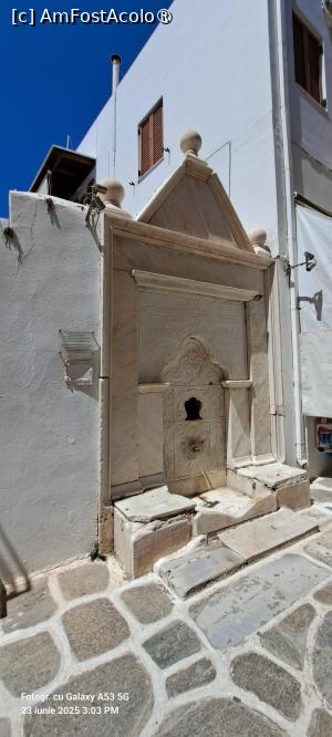 [P76] Paros, prima fântână construită de Nicolae Mavrogheni, domnul fanariot al Țării Românești » foto by irinad
 - 
<span class="allrVoted glyphicon glyphicon-heart hidden" id="av1526166"></span>
<a class="m-l-10 hidden" id="sv1526166" onclick="voting_Foto_DelVot(,1526166,17461)" role="button">șterge vot <span class="glyphicon glyphicon-remove"></span></a>
<a id="v91526166" class=" c-red"  onclick="voting_Foto_SetVot(1526166)" role="button"><span class="glyphicon glyphicon-heart-empty"></span> <b>LIKE</b> = Votează poza</a> <img class="hidden"  id="f1526166W9" src="/imagini/loader.gif" border="0" /><span class="AjErrMes hidden" id="e1526166ErM"></span>