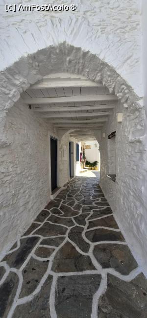 [P10] Kythnos, la pas prin capitala Chora (Messaria) » foto by irinad
 - 
<span class="allrVoted glyphicon glyphicon-heart hidden" id="av1544840"></span>
<a class="m-l-10 hidden" id="sv1544840" onclick="voting_Foto_DelVot(,1544840,17461)" role="button">șterge vot <span class="glyphicon glyphicon-remove"></span></a>
<a id="v91544840" class=" c-red"  onclick="voting_Foto_SetVot(1544840)" role="button"><span class="glyphicon glyphicon-heart-empty"></span> <b>LIKE</b> = Votează poza</a> <img class="hidden"  id="f1544840W9" src="/imagini/loader.gif" border="0" /><span class="AjErrMes hidden" id="e1544840ErM"></span>