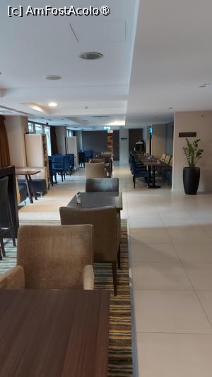 [P20] Hotel Hampton by Hilton Cluj-prin sala de mese » foto by ANILU
 - 
<span class="allrVoted glyphicon glyphicon-heart hidden" id="av1454445"></span>
<a class="m-l-10 hidden" id="sv1454445" onclick="voting_Foto_DelVot(,1454445,17485)" role="button">șterge vot <span class="glyphicon glyphicon-remove"></span></a>
<a id="v91454445" class=" c-red"  onclick="voting_Foto_SetVot(1454445)" role="button"><span class="glyphicon glyphicon-heart-empty"></span> <b>LIKE</b> = Votează poza</a> <img class="hidden"  id="f1454445W9" src="/imagini/loader.gif" border="0" /><span class="AjErrMes hidden" id="e1454445ErM"></span>