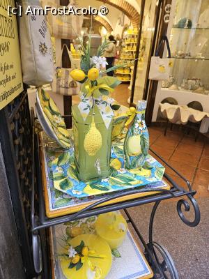 [P09] Positano » foto by Opelantara
 - 
<span class="allrVoted glyphicon glyphicon-heart hidden" id="av1527165"></span>
<a class="m-l-10 hidden" id="sv1527165" onclick="voting_Foto_DelVot(,1527165,17505)" role="button">șterge vot <span class="glyphicon glyphicon-remove"></span></a>
<a id="v91527165" class=" c-red"  onclick="voting_Foto_SetVot(1527165)" role="button"><span class="glyphicon glyphicon-heart-empty"></span> <b>LIKE</b> = Votează poza</a> <img class="hidden"  id="f1527165W9" src="/imagini/loader.gif" border="0" /><span class="AjErrMes hidden" id="e1527165ErM"></span>