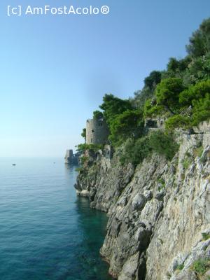 [P04] Positano, drumul catre Spiaggia del Furnillo » foto by elenamanea
 - 
<span class="allrVoted glyphicon glyphicon-heart hidden" id="av707310"></span>
<a class="m-l-10 hidden" id="sv707310" onclick="voting_Foto_DelVot(,707310,17505)" role="button">șterge vot <span class="glyphicon glyphicon-remove"></span></a>
<a id="v9707310" class=" c-red"  onclick="voting_Foto_SetVot(707310)" role="button"><span class="glyphicon glyphicon-heart-empty"></span> <b>LIKE</b> = Votează poza</a> <img class="hidden"  id="f707310W9" src="/imagini/loader.gif" border="0" /><span class="AjErrMes hidden" id="e707310ErM"></span>