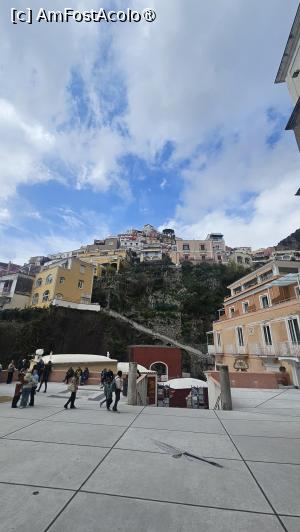 [P19] la pas prin Positano » foto by robert
 - 
<span class="allrVoted glyphicon glyphicon-heart hidden" id="av1532023"></span>
<a class="m-l-10 hidden" id="sv1532023" onclick="voting_Foto_DelVot(,1532023,17505)" role="button">șterge vot <span class="glyphicon glyphicon-remove"></span></a>
<a id="v91532023" class=" c-red"  onclick="voting_Foto_SetVot(1532023)" role="button"><span class="glyphicon glyphicon-heart-empty"></span> <b>LIKE</b> = Votează poza</a> <img class="hidden"  id="f1532023W9" src="/imagini/loader.gif" border="0" /><span class="AjErrMes hidden" id="e1532023ErM"></span>