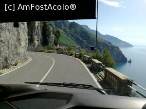 [P01] În autobuzul SITA, destul de aproape de Positano » foto by crismis
 - 
<span class="allrVoted glyphicon glyphicon-heart hidden" id="av961766"></span>
<a class="m-l-10 hidden" id="sv961766" onclick="voting_Foto_DelVot(,961766,17505)" role="button">șterge vot <span class="glyphicon glyphicon-remove"></span></a>
<a id="v9961766" class=" c-red"  onclick="voting_Foto_SetVot(961766)" role="button"><span class="glyphicon glyphicon-heart-empty"></span> <b>LIKE</b> = Votează poza</a> <img class="hidden"  id="f961766W9" src="/imagini/loader.gif" border="0" /><span class="AjErrMes hidden" id="e961766ErM"></span>