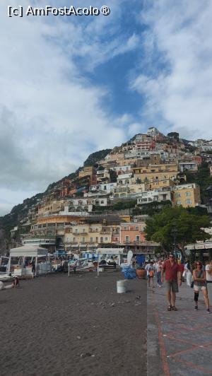 [P18] Positano - vedere generală » foto by ANILU
 - 
<span class="allrVoted glyphicon glyphicon-heart hidden" id="av1460581"></span>
<a class="m-l-10 hidden" id="sv1460581" onclick="voting_Foto_DelVot(,1460581,17505)" role="button">șterge vot <span class="glyphicon glyphicon-remove"></span></a>
<a id="v91460581" class=" c-red"  onclick="voting_Foto_SetVot(1460581)" role="button"><span class="glyphicon glyphicon-heart-empty"></span> <b>LIKE</b> = Votează poza</a> <img class="hidden"  id="f1460581W9" src="/imagini/loader.gif" border="0" /><span class="AjErrMes hidden" id="e1460581ErM"></span>