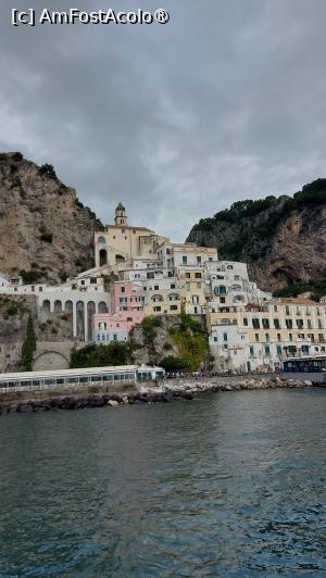 [P26] Amalfi - vedere de pe vapor » foto by ANILU
 - 
<span class="allrVoted glyphicon glyphicon-heart hidden" id="av1460589"></span>
<a class="m-l-10 hidden" id="sv1460589" onclick="voting_Foto_DelVot(,1460589,17505)" role="button">șterge vot <span class="glyphicon glyphicon-remove"></span></a>
<a id="v91460589" class=" c-red"  onclick="voting_Foto_SetVot(1460589)" role="button"><span class="glyphicon glyphicon-heart-empty"></span> <b>LIKE</b> = Votează poza</a> <img class="hidden"  id="f1460589W9" src="/imagini/loader.gif" border="0" /><span class="AjErrMes hidden" id="e1460589ErM"></span>