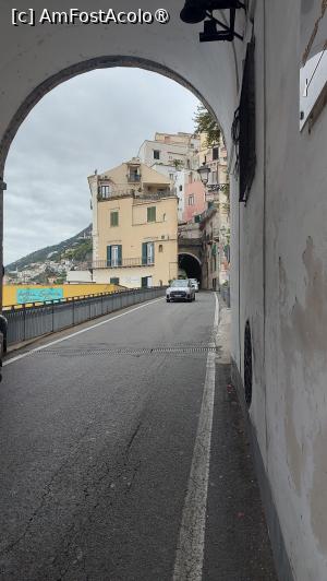 [P31] Amalfi - șoseaua ce trece prin localitate » foto by ANILU
 - 
<span class="allrVoted glyphicon glyphicon-heart hidden" id="av1460594"></span>
<a class="m-l-10 hidden" id="sv1460594" onclick="voting_Foto_DelVot(,1460594,17505)" role="button">șterge vot <span class="glyphicon glyphicon-remove"></span></a>
<a id="v91460594" class=" c-red"  onclick="voting_Foto_SetVot(1460594)" role="button"><span class="glyphicon glyphicon-heart-empty"></span> <b>LIKE</b> = Votează poza</a> <img class="hidden"  id="f1460594W9" src="/imagini/loader.gif" border="0" /><span class="AjErrMes hidden" id="e1460594ErM"></span>