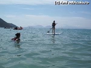 [P07] Una dintre optiunile plajei invecinate de la Vasiliki este surful linistit » foto by calatorul
 - 
<span class="allrVoted glyphicon glyphicon-heart hidden" id="av565755"></span>
<a class="m-l-10 hidden" id="sv565755" onclick="voting_Foto_DelVot(,565755,17520)" role="button">șterge vot <span class="glyphicon glyphicon-remove"></span></a>
<a id="v9565755" class=" c-red"  onclick="voting_Foto_SetVot(565755)" role="button"><span class="glyphicon glyphicon-heart-empty"></span> <b>LIKE</b> = Votează poza</a> <img class="hidden"  id="f565755W9" src="/imagini/loader.gif" border="0" /><span class="AjErrMes hidden" id="e565755ErM"></span>