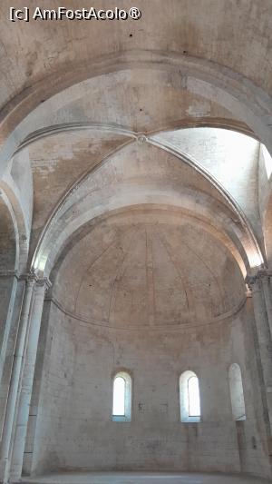 [P28] abatia Montmajour, abatia » foto by Yolanda
 - 
<span class="allrVoted glyphicon glyphicon-heart hidden" id="av1519092"></span>
<a class="m-l-10 hidden" id="sv1519092" onclick="voting_Foto_DelVot(,1519092,17531)" role="button">șterge vot <span class="glyphicon glyphicon-remove"></span></a>
<a id="v91519092" class=" c-red"  onclick="voting_Foto_SetVot(1519092)" role="button"><span class="glyphicon glyphicon-heart-empty"></span> <b>LIKE</b> = Votează poza</a> <img class="hidden"  id="f1519092W9" src="/imagini/loader.gif" border="0" /><span class="AjErrMes hidden" id="e1519092ErM"></span>