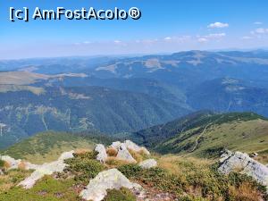 [P21] vedere din Vârful Cobășel (1835m) și Vârful Roșu(2113m) din Munții Rodnei » foto by Dana2008
 - 
<span class="allrVoted glyphicon glyphicon-heart hidden" id="av1195727"></span>
<a class="m-l-10 hidden" id="sv1195727" onclick="voting_Foto_DelVot(,1195727,17545)" role="button">șterge vot <span class="glyphicon glyphicon-remove"></span></a>
<a id="v91195727" class=" c-red"  onclick="voting_Foto_SetVot(1195727)" role="button"><span class="glyphicon glyphicon-heart-empty"></span> <b>LIKE</b> = Votează poza</a> <img class="hidden"  id="f1195727W9" src="/imagini/loader.gif" border="0" /><span class="AjErrMes hidden" id="e1195727ErM"></span>