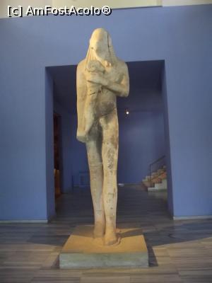 [P40] Statuia înaltă a unui kouros din Muzeul de Arheologie » foto by irinad
 - 
<span class="allrVoted glyphicon glyphicon-heart hidden" id="av1043576"></span>
<a class="m-l-10 hidden" id="sv1043576" onclick="voting_Foto_DelVot(,1043576,17584)" role="button">șterge vot <span class="glyphicon glyphicon-remove"></span></a>
<a id="v91043576" class=" c-red"  onclick="voting_Foto_SetVot(1043576)" role="button"><span class="glyphicon glyphicon-heart-empty"></span> <b>LIKE</b> = Votează poza</a> <img class="hidden"  id="f1043576W9" src="/imagini/loader.gif" border="0" /><span class="AjErrMes hidden" id="e1043576ErM"></span>