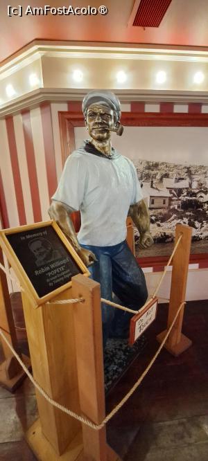 [P58] Statuia lui Popeye în cinema » foto by irinad
 - 
<span class="allrVoted glyphicon glyphicon-heart hidden" id="av1513744"></span>
<a class="m-l-10 hidden" id="sv1513744" onclick="voting_Foto_DelVot(,1513744,17648)" role="button">șterge vot <span class="glyphicon glyphicon-remove"></span></a>
<a id="v91513744" class=" c-red"  onclick="voting_Foto_SetVot(1513744)" role="button"><span class="glyphicon glyphicon-heart-empty"></span> <b>LIKE</b> = Votează poza</a> <img class="hidden"  id="f1513744W9" src="/imagini/loader.gif" border="0" /><span class="AjErrMes hidden" id="e1513744ErM"></span>