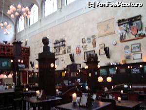 [P09] detaliu cu interiorul barului/restaurant Olivier din Utrecht... cu decor vintage » foto by mireille
 - 
<span class="allrVoted glyphicon glyphicon-heart hidden" id="av579613"></span>
<a class="m-l-10 hidden" id="sv579613" onclick="voting_Foto_DelVot(,579613,17711)" role="button">șterge vot <span class="glyphicon glyphicon-remove"></span></a>
<a id="v9579613" class=" c-red"  onclick="voting_Foto_SetVot(579613)" role="button"><span class="glyphicon glyphicon-heart-empty"></span> <b>LIKE</b> = Votează poza</a> <img class="hidden"  id="f579613W9" src="/imagini/loader.gif" border="0" /><span class="AjErrMes hidden" id="e579613ErM"></span>
