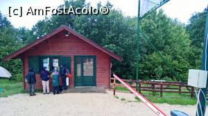 [P02] Casa de bilete de la Bear Sanctuary » foto by AZE
 - 
<span class="allrVoted glyphicon glyphicon-heart hidden" id="av979092"></span>
<a class="m-l-10 hidden" id="sv979092" onclick="voting_Foto_DelVot(,979092,17778)" role="button">șterge vot <span class="glyphicon glyphicon-remove"></span></a>
<a id="v9979092" class=" c-red"  onclick="voting_Foto_SetVot(979092)" role="button"><span class="glyphicon glyphicon-heart-empty"></span> <b>LIKE</b> = Votează poza</a> <img class="hidden"  id="f979092W9" src="/imagini/loader.gif" border="0" /><span class="AjErrMes hidden" id="e979092ErM"></span>