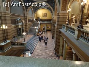 [P48] Uppsala, Centrul Academic, Universitatea, interior, intrarea este prin partea dreaptă, în stânga se vede intrarea la Aula Universității » foto by mprofeanu
 - 
<span class="allrVoted glyphicon glyphicon-heart hidden" id="av1513424"></span>
<a class="m-l-10 hidden" id="sv1513424" onclick="voting_Foto_DelVot(,1513424,17905)" role="button">șterge vot <span class="glyphicon glyphicon-remove"></span></a>
<a id="v91513424" class=" c-red"  onclick="voting_Foto_SetVot(1513424)" role="button"><span class="glyphicon glyphicon-heart-empty"></span> <b>LIKE</b> = Votează poza</a> <img class="hidden"  id="f1513424W9" src="/imagini/loader.gif" border="0" /><span class="AjErrMes hidden" id="e1513424ErM"></span>