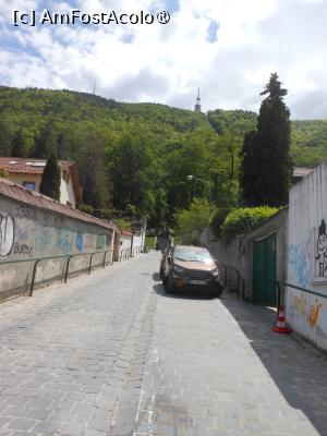 [P22] Brașov - Strada Suișul Castelului, spre stația de telecabină. » foto by iulianic
 - 
<span class="allrVoted glyphicon glyphicon-heart hidden" id="av1435141"></span>
<a class="m-l-10 hidden" id="sv1435141" onclick="voting_Foto_DelVot(,1435141,17992)" role="button">șterge vot <span class="glyphicon glyphicon-remove"></span></a>
<a id="v91435141" class=" c-red"  onclick="voting_Foto_SetVot(1435141)" role="button"><span class="glyphicon glyphicon-heart-empty"></span> <b>LIKE</b> = Votează poza</a> <img class="hidden"  id="f1435141W9" src="/imagini/loader.gif" border="0" /><span class="AjErrMes hidden" id="e1435141ErM"></span>