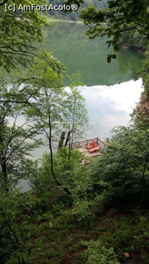 P13 [JUN-2019] Lacul Bradisor, vazut de pe unul din balcoane
