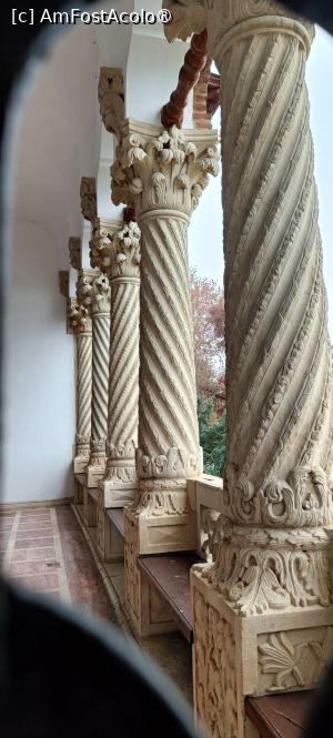 [P22] Coloane loggie. » foto by tata123 🔱
 - 
<span class="allrVoted glyphicon glyphicon-heart hidden" id="av1507024"></span>
<a class="m-l-10 hidden" id="sv1507024" onclick="voting_Foto_DelVot(,1507024,18120)" role="button">șterge vot <span class="glyphicon glyphicon-remove"></span></a>
<a id="v91507024" class=" c-red"  onclick="voting_Foto_SetVot(1507024)" role="button"><span class="glyphicon glyphicon-heart-empty"></span> <b>LIKE</b> = Votează poza</a> <img class="hidden"  id="f1507024W9" src="/imagini/loader.gif" border="0" /><span class="AjErrMes hidden" id="e1507024ErM"></span>