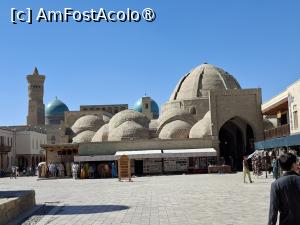 [P37] Uzbekistan, Bukhara, Domul comercial Toki Zargaron » foto by mprofeanu
 - 
<span class="allrVoted glyphicon glyphicon-heart hidden" id="av1549291"></span>
<a class="m-l-10 hidden" id="sv1549291" onclick="voting_Foto_DelVot(,1549291,18174)" role="button">șterge vot <span class="glyphicon glyphicon-remove"></span></a>
<a id="v91549291" class=" c-red"  onclick="voting_Foto_SetVot(1549291)" role="button"><span class="glyphicon glyphicon-heart-empty"></span> <b>LIKE</b> = Votează poza</a> <img class="hidden"  id="f1549291W9" src="/imagini/loader.gif" border="0" /><span class="AjErrMes hidden" id="e1549291ErM"></span>