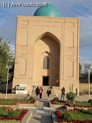 [P63] Uzbekistan, Samarkand, Mausoleul Bibi Khanym » foto by mprofeanu
 - 
<span class="allrVoted glyphicon glyphicon-heart hidden" id="av1549317"></span>
<a class="m-l-10 hidden" id="sv1549317" onclick="voting_Foto_DelVot(,1549317,18174)" role="button">șterge vot <span class="glyphicon glyphicon-remove"></span></a>
<a id="v91549317" class=" c-red"  onclick="voting_Foto_SetVot(1549317)" role="button"><span class="glyphicon glyphicon-heart-empty"></span> <b>LIKE</b> = Votează poza</a> <img class="hidden"  id="f1549317W9" src="/imagini/loader.gif" border="0" /><span class="AjErrMes hidden" id="e1549317ErM"></span>