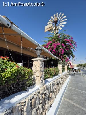 [P04] Restaurant Militzis - vedere din stradă » foto by ANILU
 - 
<span class="allrVoted glyphicon glyphicon-heart hidden" id="av1505195"></span>
<a class="m-l-10 hidden" id="sv1505195" onclick="voting_Foto_DelVot(,1505195,18341)" role="button">șterge vot <span class="glyphicon glyphicon-remove"></span></a>
<a id="v91505195" class=" c-red"  onclick="voting_Foto_SetVot(1505195)" role="button"><span class="glyphicon glyphicon-heart-empty"></span> <b>LIKE</b> = Votează poza</a> <img class="hidden"  id="f1505195W9" src="/imagini/loader.gif" border="0" /><span class="AjErrMes hidden" id="e1505195ErM"></span>