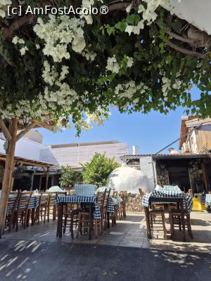 [P08] Restaurant Militzis - vedere în curte » foto by ANILU
 - 
<span class="allrVoted glyphicon glyphicon-heart hidden" id="av1505199"></span>
<a class="m-l-10 hidden" id="sv1505199" onclick="voting_Foto_DelVot(,1505199,18341)" role="button">șterge vot <span class="glyphicon glyphicon-remove"></span></a>
<a id="v91505199" class=" c-red"  onclick="voting_Foto_SetVot(1505199)" role="button"><span class="glyphicon glyphicon-heart-empty"></span> <b>LIKE</b> = Votează poza</a> <img class="hidden"  id="f1505199W9" src="/imagini/loader.gif" border="0" /><span class="AjErrMes hidden" id="e1505199ErM"></span>