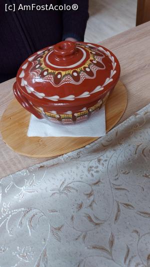P11 [FEB-2021] Restaurant Stogu-vasul de ceramică cu ciorba de fasole