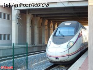 [P37] Trenul AVANT, de la Valladolid spre Madrid sosește în gară » foto by Costi
 - 
<span class="allrVoted glyphicon glyphicon-heart hidden" id="av1062893"></span>
<a class="m-l-10 hidden" id="sv1062893" onclick="voting_Foto_DelVot(,1062893,18385)" role="button">șterge vot <span class="glyphicon glyphicon-remove"></span></a>
<a id="v91062893" class=" c-red"  onclick="voting_Foto_SetVot(1062893)" role="button"><span class="glyphicon glyphicon-heart-empty"></span> <b>LIKE</b> = Votează poza</a> <img class="hidden"  id="f1062893W9" src="/imagini/loader.gif" border="0" /><span class="AjErrMes hidden" id="e1062893ErM"></span>