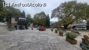 [P02] Autocarul a oprit in piata centrala a orasului, de unde pornesc stradutele inguste si abrupte, pavate cu piatra si unde se afla restaurante, pensiuni si magazine care vand artizanat sau produse alimentare locale. » foto by geani anto
 - 
<span class="allrVoted glyphicon glyphicon-heart hidden" id="av1533665"></span>
<a class="m-l-10 hidden" id="sv1533665" onclick="voting_Foto_DelVot(,1533665,18401)" role="button">șterge vot <span class="glyphicon glyphicon-remove"></span></a>
<a id="v91533665" class=" c-red"  onclick="voting_Foto_SetVot(1533665)" role="button"><span class="glyphicon glyphicon-heart-empty"></span> <b>LIKE</b> = Votează poza</a> <img class="hidden"  id="f1533665W9" src="/imagini/loader.gif" border="0" /><span class="AjErrMes hidden" id="e1533665ErM"></span>