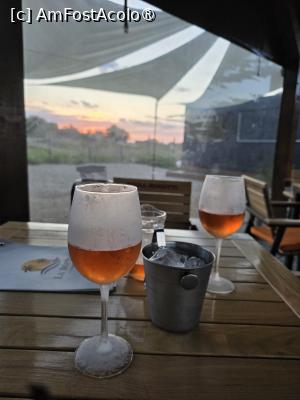 [P38] La Doppia; un pahar de vin la apus... » foto by crismis
 - 
<span class="allrVoted glyphicon glyphicon-heart hidden" id="av1538405"></span>
<a class="m-l-10 hidden" id="sv1538405" onclick="voting_Foto_DelVot(,1538405,18409)" role="button">șterge vot <span class="glyphicon glyphicon-remove"></span></a>
<a id="v91538405" class=" c-red"  onclick="voting_Foto_SetVot(1538405)" role="button"><span class="glyphicon glyphicon-heart-empty"></span> <b>LIKE</b> = Votează poza</a> <img class="hidden"  id="f1538405W9" src="/imagini/loader.gif" border="0" /><span class="AjErrMes hidden" id="e1538405ErM"></span>