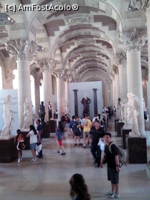 [P20] Salle de Manege (actual sala colecțiilor de sculptură). Această sală, separată de restul clădirii, avea acces din stradă și era rezervată parcării echipajelor și cailor. Deși încurcau mișcarea, colonadele au fost construite pentru că o altă soluție de structură pentru acoperiș nu era disponibilă.  » foto by diacrys*
 - 
<span class="allrVoted glyphicon glyphicon-heart hidden" id="av739182"></span>
<a class="m-l-10 hidden" id="sv739182" onclick="voting_Foto_DelVot(,739182,18451)" role="button">șterge vot <span class="glyphicon glyphicon-remove"></span></a>
<a id="v9739182" class=" c-red"  onclick="voting_Foto_SetVot(739182)" role="button"><span class="glyphicon glyphicon-heart-empty"></span> <b>LIKE</b> = Votează poza</a> <img class="hidden"  id="f739182W9" src="/imagini/loader.gif" border="0" /><span class="AjErrMes hidden" id="e739182ErM"></span>