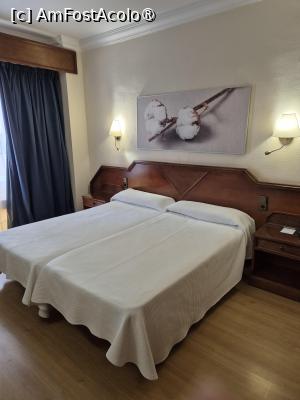 [P14] Hotel Fuengirola Park - prin cameră » foto by ANILU
 - 
<span class="allrVoted glyphicon glyphicon-heart hidden" id="av1486176"></span>
<a class="m-l-10 hidden" id="sv1486176" onclick="voting_Foto_DelVot(,1486176,18616)" role="button">șterge vot <span class="glyphicon glyphicon-remove"></span></a>
<a id="v91486176" class=" c-red"  onclick="voting_Foto_SetVot(1486176)" role="button"><span class="glyphicon glyphicon-heart-empty"></span> <b>LIKE</b> = Votează poza</a> <img class="hidden"  id="f1486176W9" src="/imagini/loader.gif" border="0" /><span class="AjErrMes hidden" id="e1486176ErM"></span>