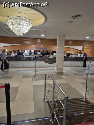 [P03] Hotel Fuengirola Park - prin recepție » foto by ANILU
 - 
<span class="allrVoted glyphicon glyphicon-heart hidden" id="av1486165"></span>
<a class="m-l-10 hidden" id="sv1486165" onclick="voting_Foto_DelVot(,1486165,18616)" role="button">șterge vot <span class="glyphicon glyphicon-remove"></span></a>
<a id="v91486165" class=" c-red"  onclick="voting_Foto_SetVot(1486165)" role="button"><span class="glyphicon glyphicon-heart-empty"></span> <b>LIKE</b> = Votează poza</a> <img class="hidden"  id="f1486165W9" src="/imagini/loader.gif" border="0" /><span class="AjErrMes hidden" id="e1486165ErM"></span>