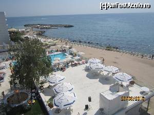 [P04] Vedere de ansamblu cu piscina, piscina de copii, terasa restaurantului. In plan indepartat plaja Hotel Inter si digul.  » foto by Storia
 - 
<span class="allrVoted glyphicon glyphicon-heart hidden" id="av664064"></span>
<a class="m-l-10 hidden" id="sv664064" onclick="voting_Foto_DelVot(,664064,18688)" role="button">șterge vot <span class="glyphicon glyphicon-remove"></span></a>
<a id="v9664064" class=" c-red"  onclick="voting_Foto_SetVot(664064)" role="button"><span class="glyphicon glyphicon-heart-empty"></span> <b>LIKE</b> = Votează poza</a> <img class="hidden"  id="f664064W9" src="/imagini/loader.gif" border="0" /><span class="AjErrMes hidden" id="e664064ErM"></span>