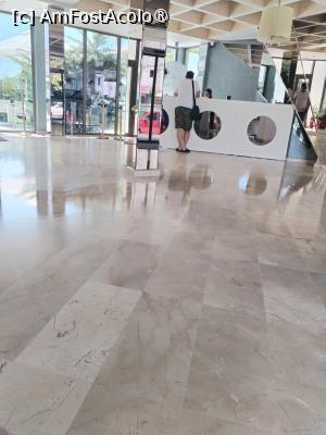 [P04] Receptia cand am facut cazarea » foto by Teodor17
 - 
<span class="allrVoted glyphicon glyphicon-heart hidden" id="av1488694"></span>
<a class="m-l-10 hidden" id="sv1488694" onclick="voting_Foto_DelVot(,1488694,18688)" role="button">șterge vot <span class="glyphicon glyphicon-remove"></span></a>
<a id="v91488694" class=" c-red"  onclick="voting_Foto_SetVot(1488694)" role="button"><span class="glyphicon glyphicon-heart-empty"></span> <b>LIKE</b> = Votează poza</a> <img class="hidden"  id="f1488694W9" src="/imagini/loader.gif" border="0" /><span class="AjErrMes hidden" id="e1488694ErM"></span>