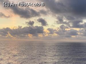 [P33] În croazieră cu Costa Fortuna - pe mare » foto by nicole33
 - 
<span class="allrVoted glyphicon glyphicon-heart hidden" id="av1543053"></span>
<a class="m-l-10 hidden" id="sv1543053" onclick="voting_Foto_DelVot(,1543053,18730)" role="button">șterge vot <span class="glyphicon glyphicon-remove"></span></a>
<a id="v91543053" class=" c-red"  onclick="voting_Foto_SetVot(1543053)" role="button"><span class="glyphicon glyphicon-heart-empty"></span> <b>LIKE</b> = Votează poza</a> <img class="hidden"  id="f1543053W9" src="/imagini/loader.gif" border="0" /><span class="AjErrMes hidden" id="e1543053ErM"></span>
