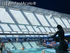 [P08] În croazieră cu Costa Fortuna - piscina interioară cu acoperiş rabatabil » foto by nicole33
 - 
<span class="allrVoted glyphicon glyphicon-heart hidden" id="av1543028"></span>
<a class="m-l-10 hidden" id="sv1543028" onclick="voting_Foto_DelVot(,1543028,18730)" role="button">șterge vot <span class="glyphicon glyphicon-remove"></span></a>
<a id="v91543028" class=" c-red"  onclick="voting_Foto_SetVot(1543028)" role="button"><span class="glyphicon glyphicon-heart-empty"></span> <b>LIKE</b> = Votează poza</a> <img class="hidden"  id="f1543028W9" src="/imagini/loader.gif" border="0" /><span class="AjErrMes hidden" id="e1543028ErM"></span>