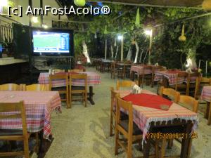 [P19] Taverna Georgios seara.  » foto by elviramvio
 - 
<span class="allrVoted glyphicon glyphicon-heart hidden" id="av819437"></span>
<a class="m-l-10 hidden" id="sv819437" onclick="voting_Foto_DelVot(,819437,18745)" role="button">șterge vot <span class="glyphicon glyphicon-remove"></span></a>
<a id="v9819437" class=" c-red"  onclick="voting_Foto_SetVot(819437)" role="button"><span class="glyphicon glyphicon-heart-empty"></span> <b>LIKE</b> = Votează poza</a> <img class="hidden"  id="f819437W9" src="/imagini/loader.gif" border="0" /><span class="AjErrMes hidden" id="e819437ErM"></span>