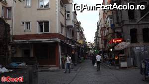[P25] Intersecția dintre străzile Gerdanlık și Telli Odaları, unde se află hotelul Kılınç.  » foto by Costi
 - 
<span class="allrVoted glyphicon glyphicon-heart hidden" id="av640170"></span>
<a class="m-l-10 hidden" id="sv640170" onclick="voting_Foto_DelVot(,640170,18826)" role="button">șterge vot <span class="glyphicon glyphicon-remove"></span></a>
<a id="v9640170" class=" c-red"  onclick="voting_Foto_SetVot(640170)" role="button"><span class="glyphicon glyphicon-heart-empty"></span> <b>LIKE</b> = Votează poza</a> <img class="hidden"  id="f640170W9" src="/imagini/loader.gif" border="0" /><span class="AjErrMes hidden" id="e640170ErM"></span>