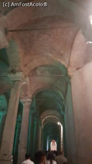 [P16] interior Cisterna Basilica » foto by Yolanda
 - 
<span class="allrVoted glyphicon glyphicon-heart hidden" id="av1501896"></span>
<a class="m-l-10 hidden" id="sv1501896" onclick="voting_Foto_DelVot(,1501896,18902)" role="button">șterge vot <span class="glyphicon glyphicon-remove"></span></a>
<a id="v91501896" class=" c-red"  onclick="voting_Foto_SetVot(1501896)" role="button"><span class="glyphicon glyphicon-heart-empty"></span> <b>LIKE</b> = Votează poza</a> <img class="hidden"  id="f1501896W9" src="/imagini/loader.gif" border="0" /><span class="AjErrMes hidden" id="e1501896ErM"></span>