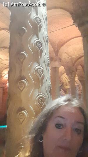 [P19] coloana cu ochi, detaliu » foto by Yolanda
 - 
<span class="allrVoted glyphicon glyphicon-heart hidden" id="av1501899"></span>
<a class="m-l-10 hidden" id="sv1501899" onclick="voting_Foto_DelVot(,1501899,18902)" role="button">șterge vot <span class="glyphicon glyphicon-remove"></span></a>
<a id="v91501899" class=" c-red"  onclick="voting_Foto_SetVot(1501899)" role="button"><span class="glyphicon glyphicon-heart-empty"></span> <b>LIKE</b> = Votează poza</a> <img class="hidden"  id="f1501899W9" src="/imagini/loader.gif" border="0" /><span class="AjErrMes hidden" id="e1501899ErM"></span>