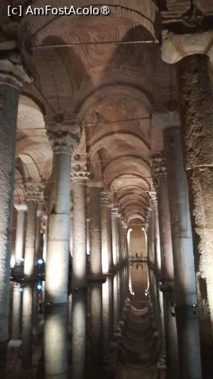[P22] interior Cisterna Basilica » foto by Yolanda
 - 
<span class="allrVoted glyphicon glyphicon-heart hidden" id="av1501902"></span>
<a class="m-l-10 hidden" id="sv1501902" onclick="voting_Foto_DelVot(,1501902,18902)" role="button">șterge vot <span class="glyphicon glyphicon-remove"></span></a>
<a id="v91501902" class=" c-red"  onclick="voting_Foto_SetVot(1501902)" role="button"><span class="glyphicon glyphicon-heart-empty"></span> <b>LIKE</b> = Votează poza</a> <img class="hidden"  id="f1501902W9" src="/imagini/loader.gif" border="0" /><span class="AjErrMes hidden" id="e1501902ErM"></span>