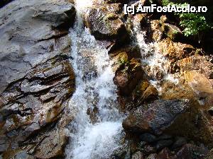 [P14] ['Cascada Vârciorog'] / Până a ajunge la cascadă, pe micul pârâu sunt foarte multe mici trepte care realizează frumoase căderi de apă.  » foto by Utube
 - 
<span class="allrVoted glyphicon glyphicon-heart hidden" id="av400419"></span>
<a class="m-l-10 hidden" id="sv400419" onclick="voting_Foto_DelVot(,400419,19078)" role="button">șterge vot <span class="glyphicon glyphicon-remove"></span></a>
<a id="v9400419" class=" c-red"  onclick="voting_Foto_SetVot(400419)" role="button"><span class="glyphicon glyphicon-heart-empty"></span> <b>LIKE</b> = Votează poza</a> <img class="hidden"  id="f400419W9" src="/imagini/loader.gif" border="0" /><span class="AjErrMes hidden" id="e400419ErM"></span>