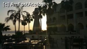 P06 [MAY-2016] Radisson Blu Tala Bay - pe terasa restaurantului, admirând apusul soarelui peste Egipt