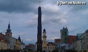 [P15] Obeliscul ridicat în memoria ostașilor români și sovietici cazuți în luptele pentru eliberarea Cehoslovaciei de sub ocupația nazistă din Piața SNP, centrul vechi al orașului Banska Bystrica, Slovacia.  » foto by traian.leuca †
 - 
<span class="allrVoted glyphicon glyphicon-heart hidden" id="av680547"></span>
<a class="m-l-10 hidden" id="sv680547" onclick="voting_Foto_DelVot(,680547,19482)" role="button">șterge vot <span class="glyphicon glyphicon-remove"></span></a>
<a id="v9680547" class=" c-red"  onclick="voting_Foto_SetVot(680547)" role="button"><span class="glyphicon glyphicon-heart-empty"></span> <b>LIKE</b> = Votează poza</a> <img class="hidden"  id="f680547W9" src="/imagini/loader.gif" border="0" /><span class="AjErrMes hidden" id="e680547ErM"></span>