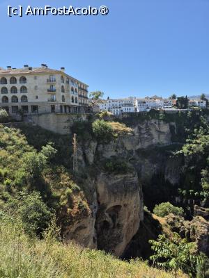 [P10] Ronda - vedere de la Mirador » foto by ANILU
 - 
<span class="allrVoted glyphicon glyphicon-heart hidden" id="av1487499"></span>
<a class="m-l-10 hidden" id="sv1487499" onclick="voting_Foto_DelVot(,1487499,19508)" role="button">șterge vot <span class="glyphicon glyphicon-remove"></span></a>
<a id="v91487499" class=" c-red"  onclick="voting_Foto_SetVot(1487499)" role="button"><span class="glyphicon glyphicon-heart-empty"></span> <b>LIKE</b> = Votează poza</a> <img class="hidden"  id="f1487499W9" src="/imagini/loader.gif" border="0" /><span class="AjErrMes hidden" id="e1487499ErM"></span>