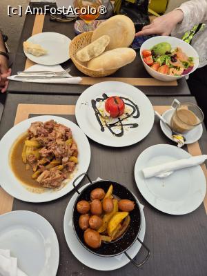 [P33] Ronda - Restaurant Don Miguel - tapas » foto by ANILU
 - 
<span class="allrVoted glyphicon glyphicon-heart hidden" id="av1487522"></span>
<a class="m-l-10 hidden" id="sv1487522" onclick="voting_Foto_DelVot(,1487522,19508)" role="button">șterge vot <span class="glyphicon glyphicon-remove"></span></a>
<a id="v91487522" class=" c-red"  onclick="voting_Foto_SetVot(1487522)" role="button"><span class="glyphicon glyphicon-heart-empty"></span> <b>LIKE</b> = Votează poza</a> <img class="hidden"  id="f1487522W9" src="/imagini/loader.gif" border="0" /><span class="AjErrMes hidden" id="e1487522ErM"></span>