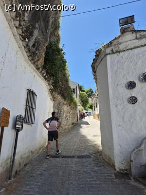 [P46] Setenil de las Bodegas - prin sat » foto by ANILU
 - 
<span class="allrVoted glyphicon glyphicon-heart hidden" id="av1487535"></span>
<a class="m-l-10 hidden" id="sv1487535" onclick="voting_Foto_DelVot(,1487535,19508)" role="button">șterge vot <span class="glyphicon glyphicon-remove"></span></a>
<a id="v91487535" class=" c-red"  onclick="voting_Foto_SetVot(1487535)" role="button"><span class="glyphicon glyphicon-heart-empty"></span> <b>LIKE</b> = Votează poza</a> <img class="hidden"  id="f1487535W9" src="/imagini/loader.gif" border="0" /><span class="AjErrMes hidden" id="e1487535ErM"></span>