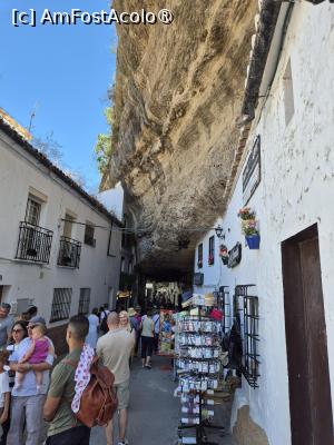 [P47] Setenil de las Bodegas - prin sat » foto by ANILU
 - 
<span class="allrVoted glyphicon glyphicon-heart hidden" id="av1487536"></span>
<a class="m-l-10 hidden" id="sv1487536" onclick="voting_Foto_DelVot(,1487536,19508)" role="button">șterge vot <span class="glyphicon glyphicon-remove"></span></a>
<a id="v91487536" class=" c-red"  onclick="voting_Foto_SetVot(1487536)" role="button"><span class="glyphicon glyphicon-heart-empty"></span> <b>LIKE</b> = Votează poza</a> <img class="hidden"  id="f1487536W9" src="/imagini/loader.gif" border="0" /><span class="AjErrMes hidden" id="e1487536ErM"></span>